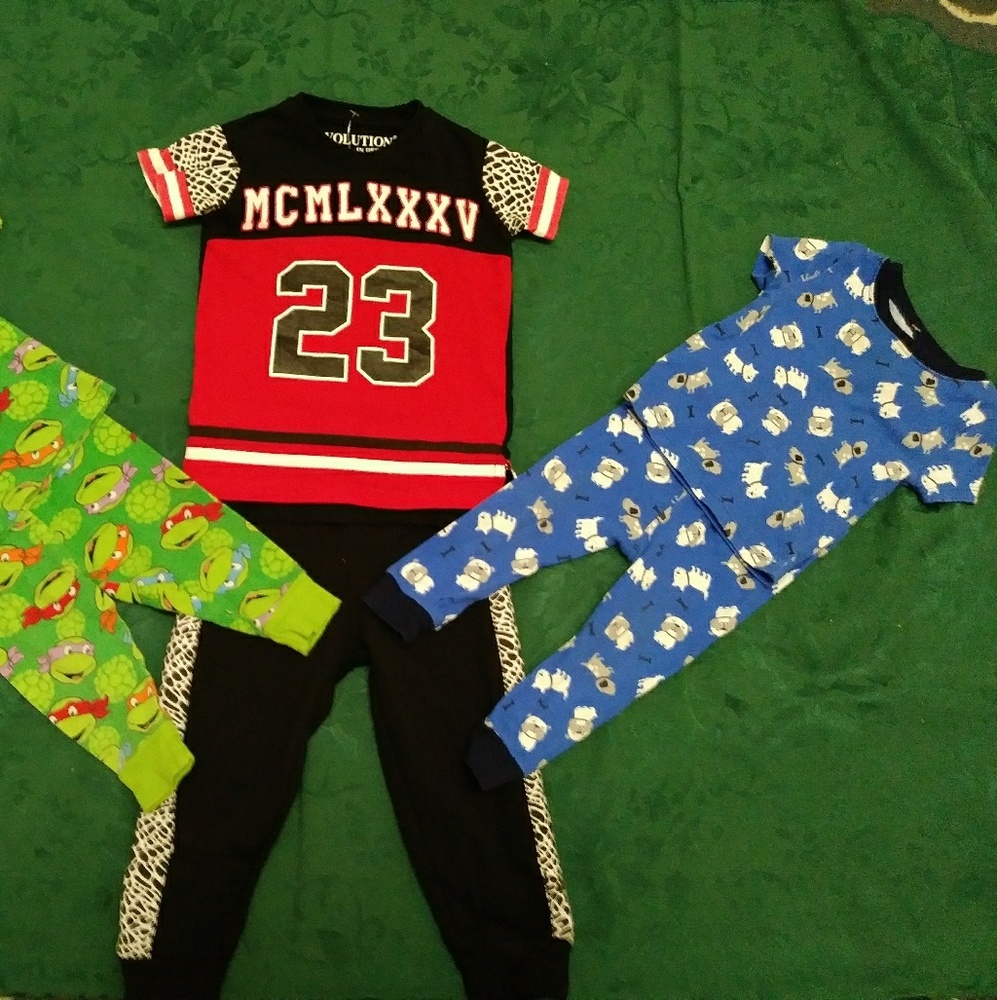 Boys PJ's bundle - Picture 2 of 2